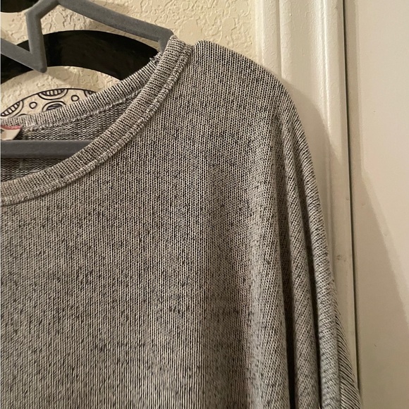 Andree by unit Plus Size Womens gray top size 2X pre-owned - Picture 3 of 11